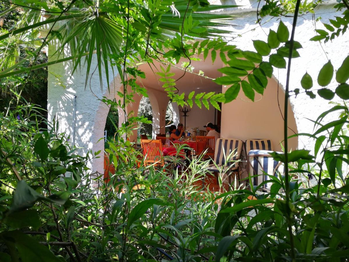 Villa Murgia Solanas  Eksteriør bilde