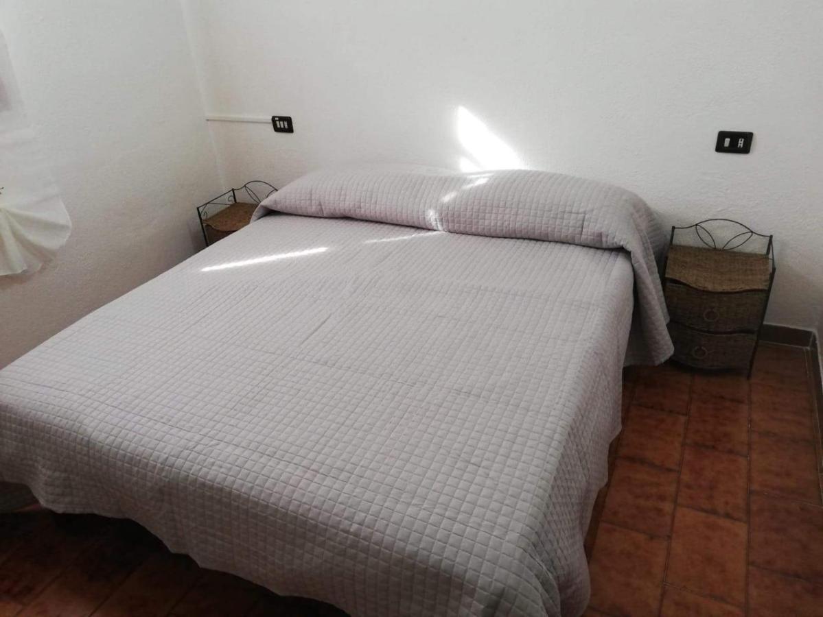 Villa Murgia Solanas  Eksteriør bilde