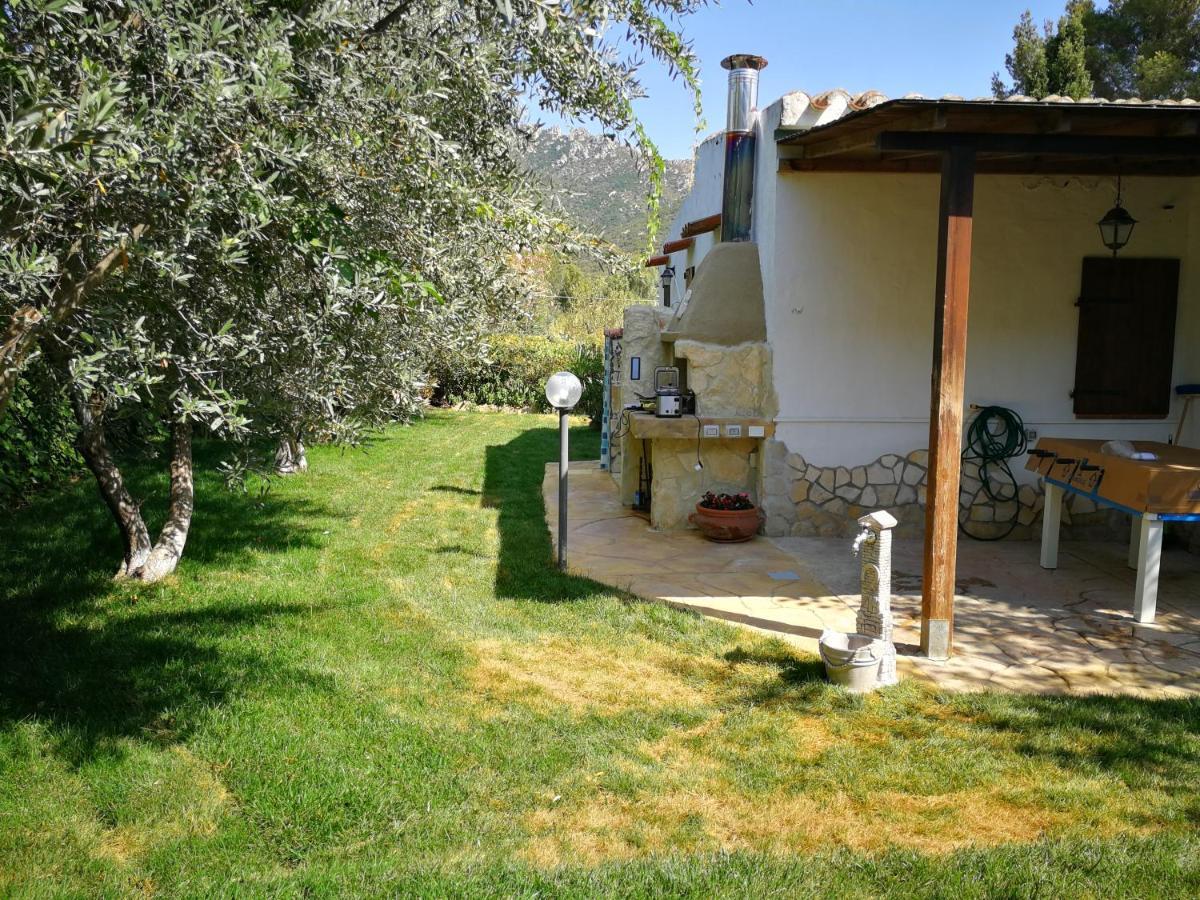 Villa Murgia Solanas  Eksteriør bilde